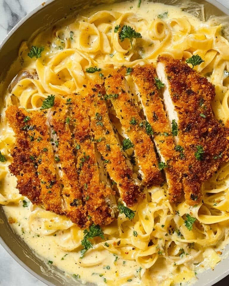 Creamy Chicken Alfredo Pasta with Parmesan Crust Recipe